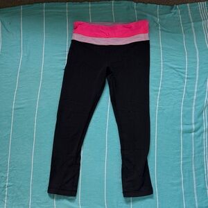 Lululemon Women’s Black and Pink Leggings
